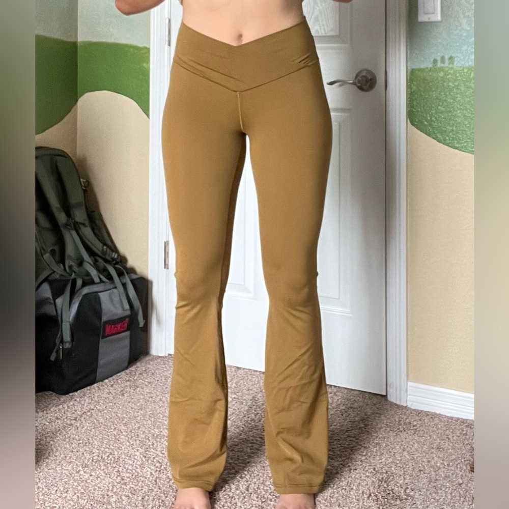 OFFLINE By Aerie Real Me High Waisted Crossover Flare Legging